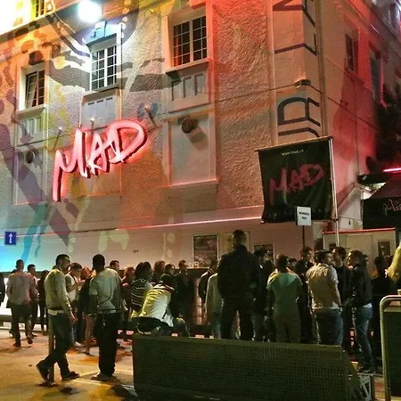 Superbe En Plein Centre A Gare Daire